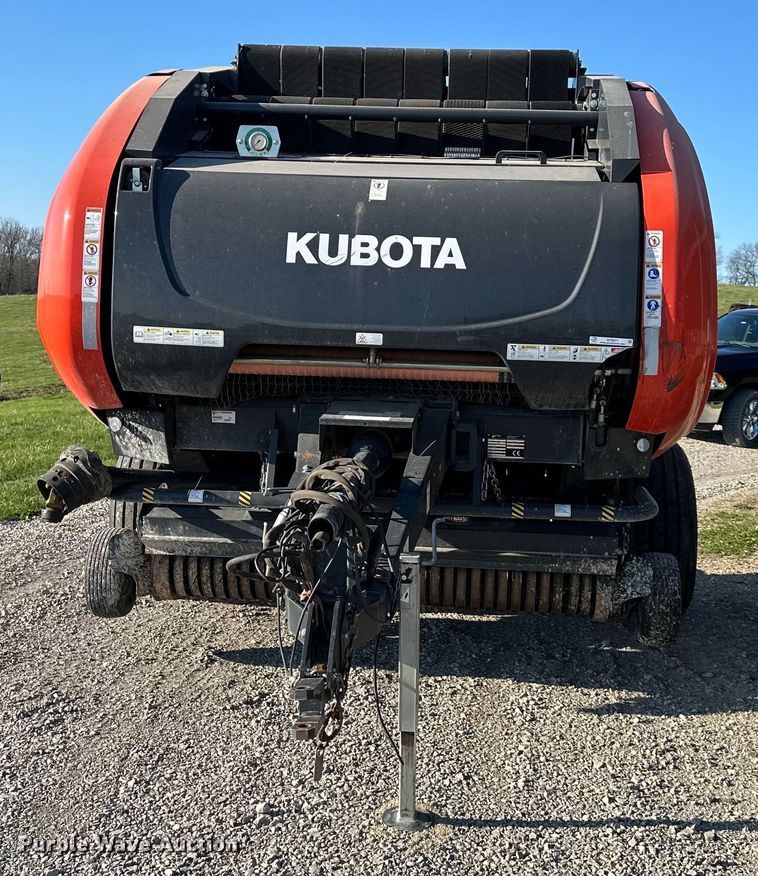 image for item NT9071 2017 Kubota  BV4580 round baler