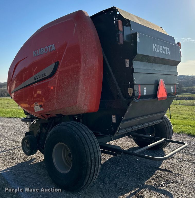 image for item NT9071 2017 Kubota  BV4580 round baler