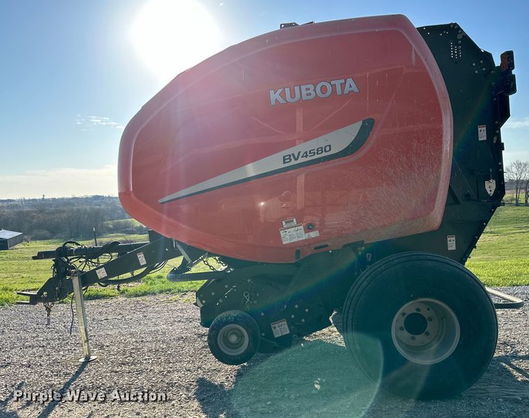 image for item NT9071 2017 Kubota  BV4580 round baler