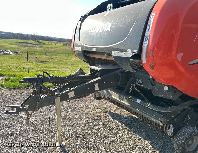 image for item NT9071 2017 Kubota  BV4580 round baler