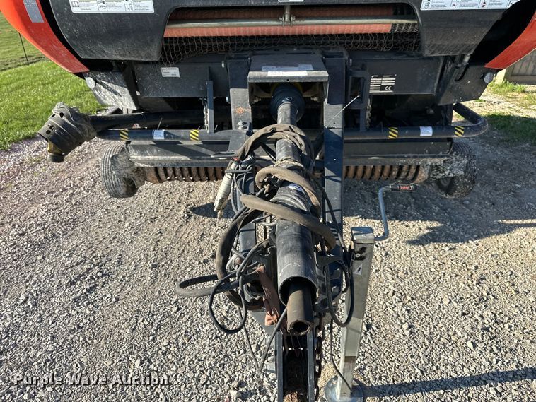 image for item NT9071 2017 Kubota  BV4580 round baler