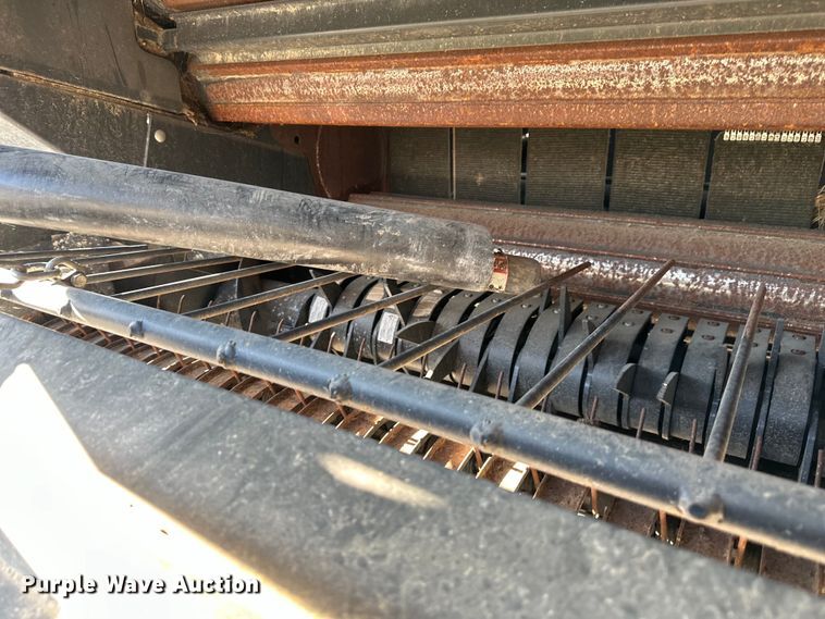 image for item NT9071 2017 Kubota  BV4580 round baler