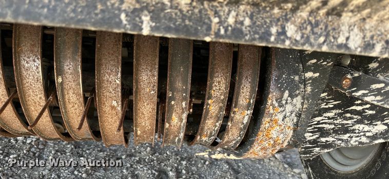 image for item NT9071 2017 Kubota  BV4580 round baler