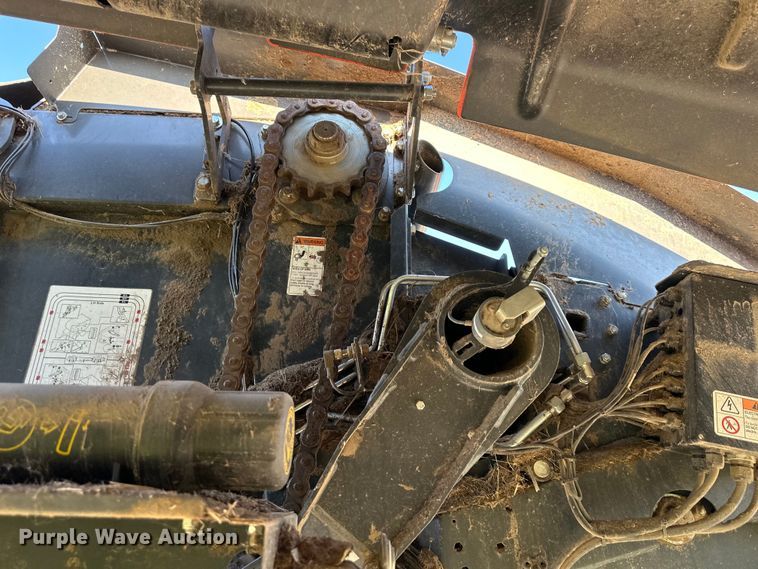 image for item NT9071 2017 Kubota  BV4580 round baler