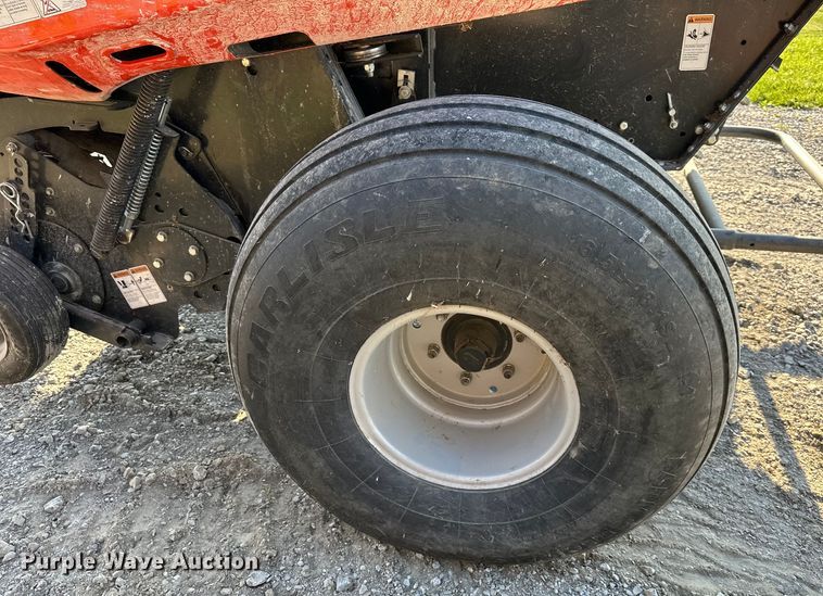 image for item NT9071 2017 Kubota  BV4580 round baler