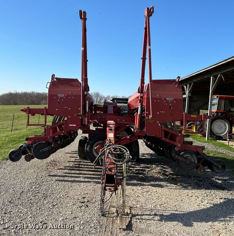 image for item NT9073 Case IH 5500 Soybean Special grain drill