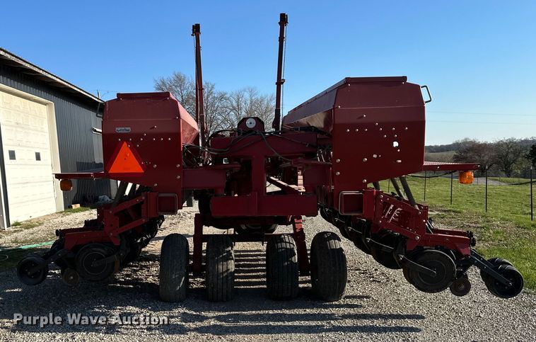 image for item NT9073 Case IH 5500 Soybean Special grain drill