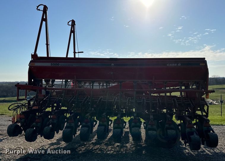 image for item NT9073 Case IH 5500 Soybean Special grain drill
