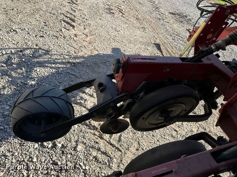 image for item NT9073 Case IH 5500 Soybean Special grain drill