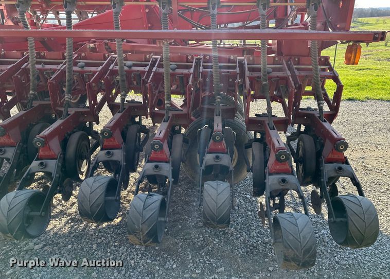 image for item NT9073 Case IH 5500 Soybean Special grain drill