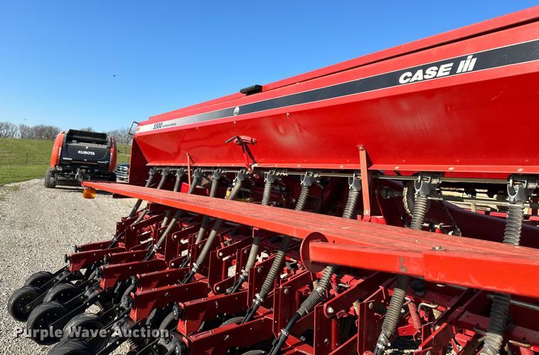 image for item NT9073 Case IH 5500 Soybean Special grain drill