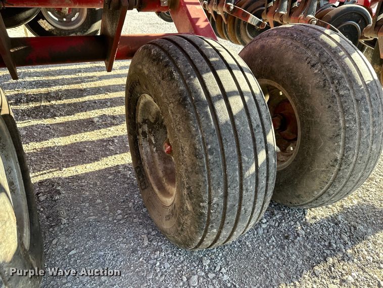 image for item NT9073 Case IH 5500 Soybean Special grain drill