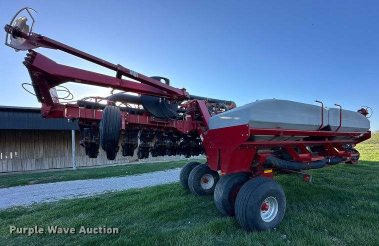 image for item NT9074 2009 Case IH 1240 Early Riser split row planter