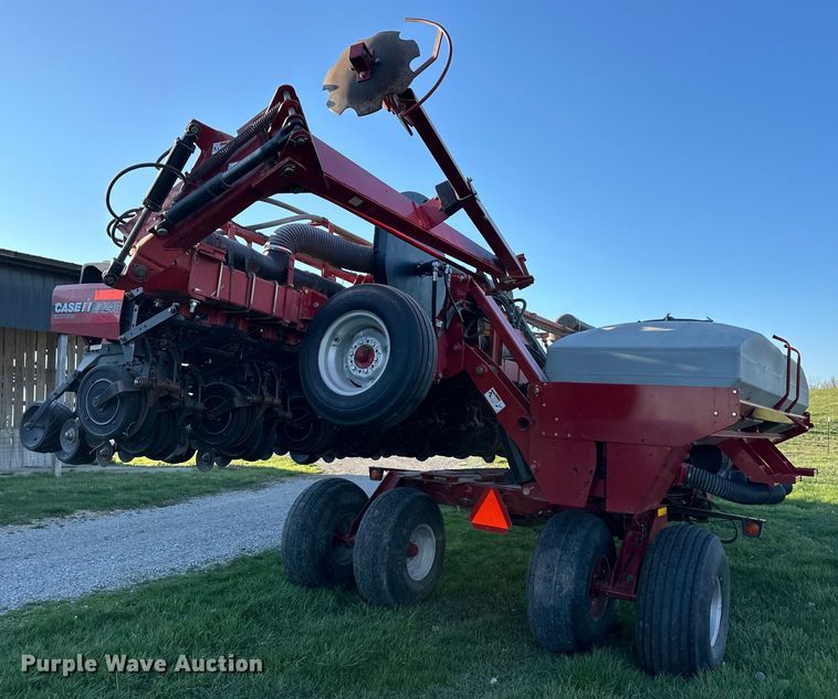 image for item NT9074 2009 Case IH 1240 Early Riser split row planter