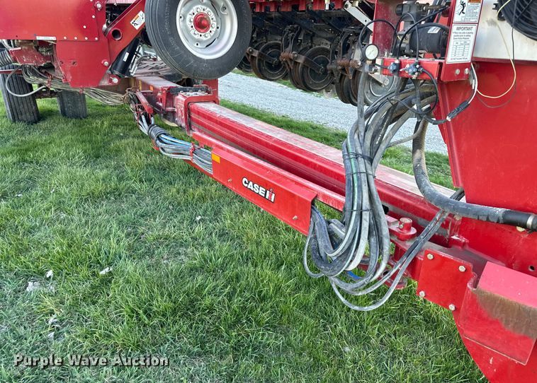 image for item NT9074 2009 Case IH 1240 Early Riser split row planter