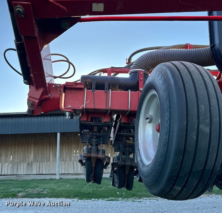 image for item NT9074 2009 Case IH 1240 Early Riser split row planter