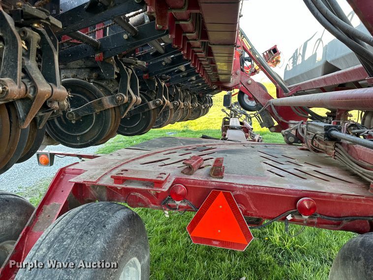 image for item NT9074 2009 Case IH 1240 Early Riser split row planter