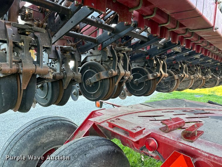 image for item NT9074 2009 Case IH 1240 Early Riser split row planter