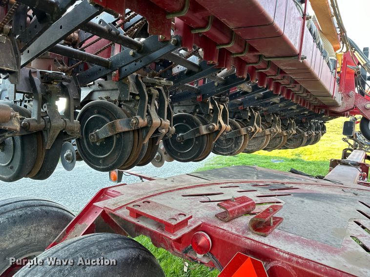 image for item NT9074 2009 Case IH 1240 Early Riser split row planter