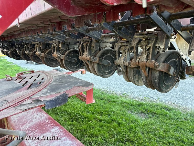 image for item NT9074 2009 Case IH 1240 Early Riser split row planter
