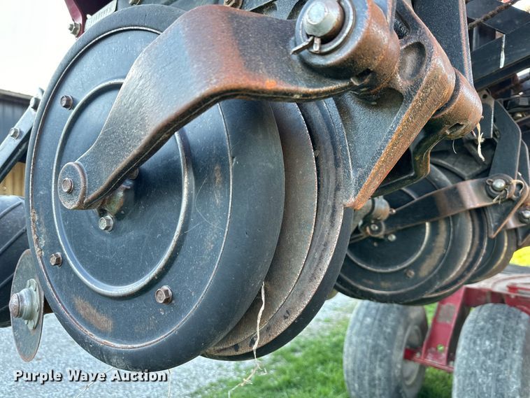 image for item NT9074 2009 Case IH 1240 Early Riser split row planter