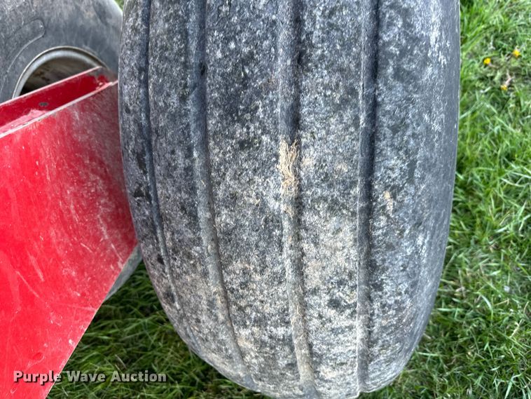 image for item NT9074 2009 Case IH 1240 Early Riser split row planter