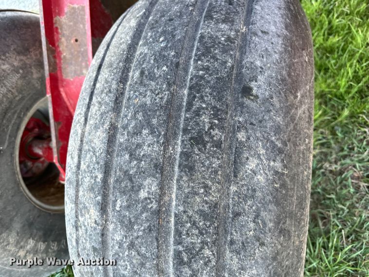 image for item NT9074 2009 Case IH 1240 Early Riser split row planter