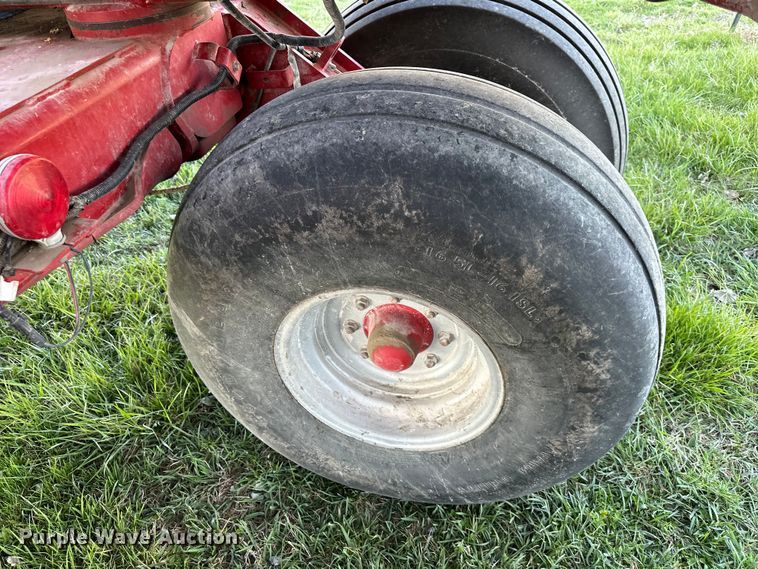 image for item NT9074 2009 Case IH 1240 Early Riser split row planter