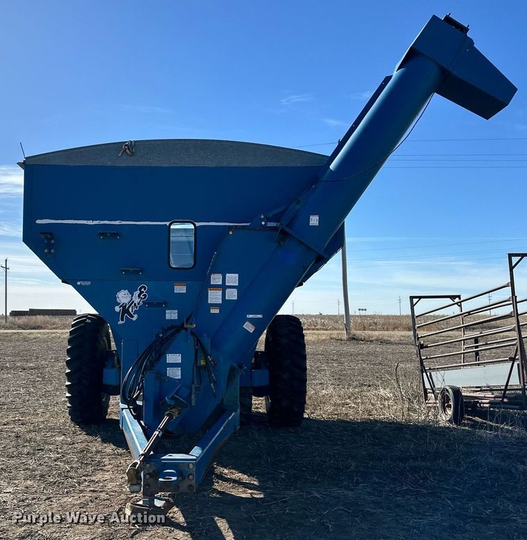 image for item OA9593 Kinze 1040 grain cart