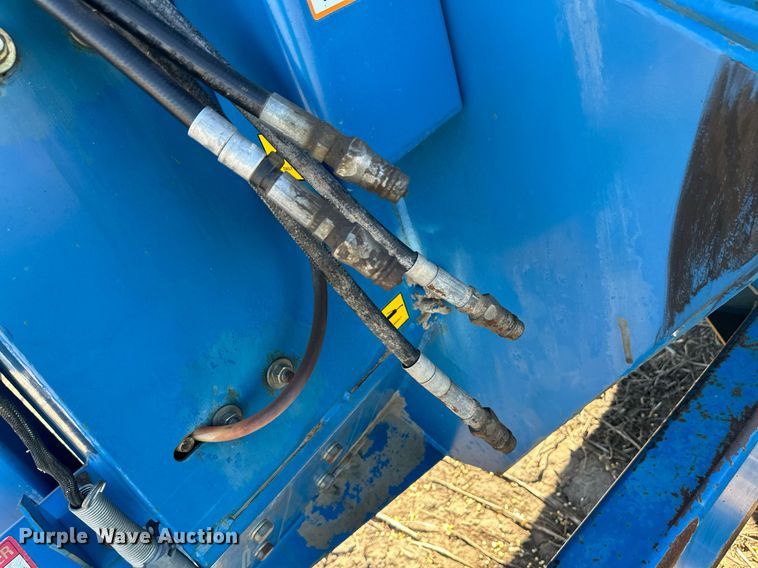 image for item OA9593 Kinze 1040 grain cart