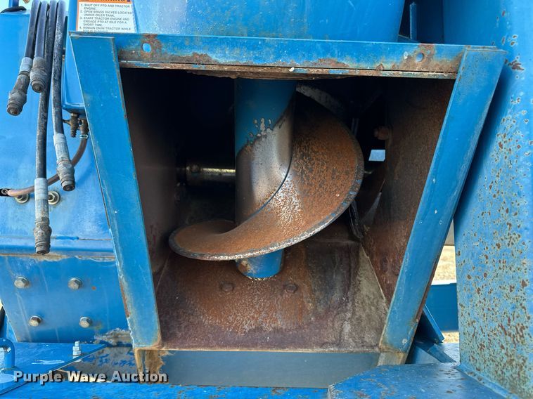 image for item OA9593 Kinze 1040 grain cart