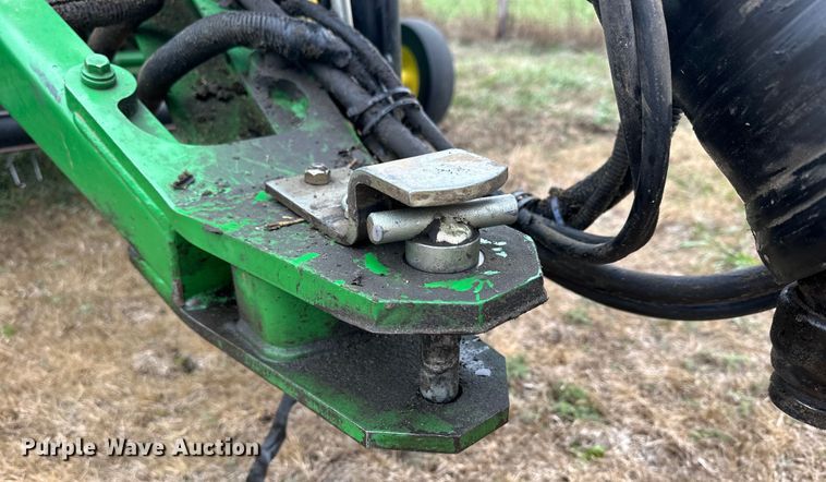 image for item OE9022 2012 John Deere 568 Mega Wide Plus round baler