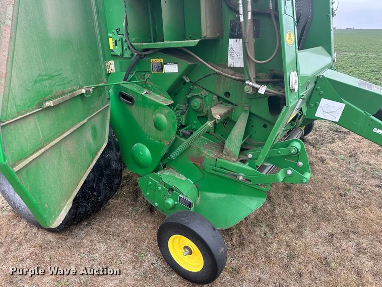 image for item OE9022 2012 John Deere 568 Mega Wide Plus round baler