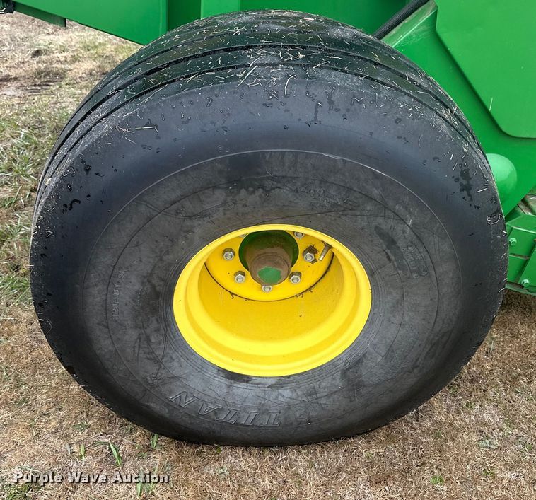 image for item OE9022 2012 John Deere 568 Mega Wide Plus round baler