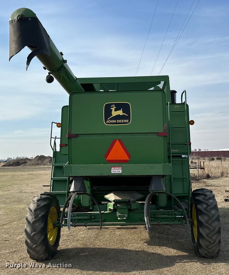 image for item OE9049 1983 John Deere 7720 Turbo combine