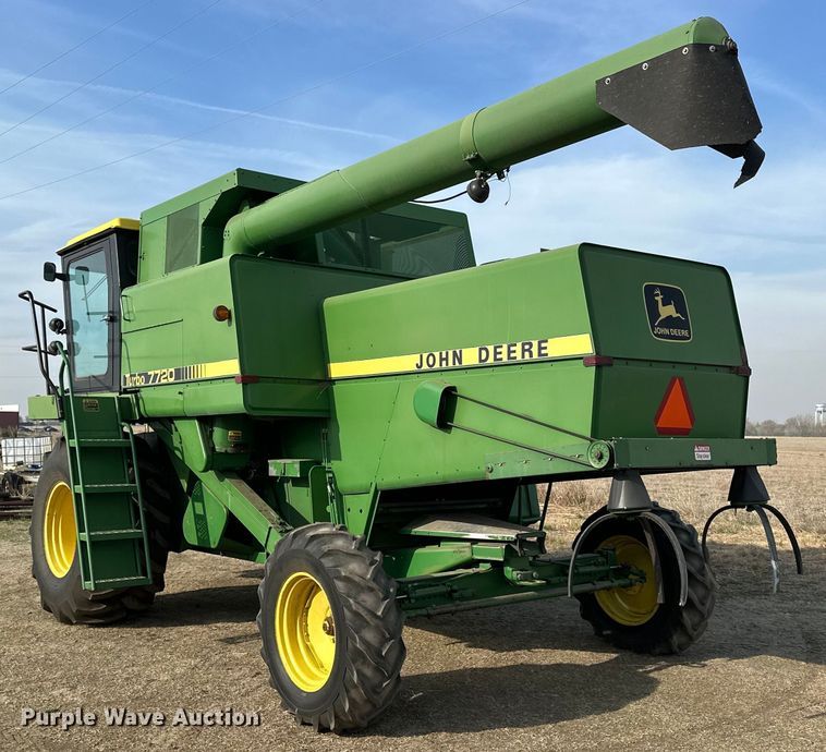 image for item OE9049 1983 John Deere 7720 Turbo combine