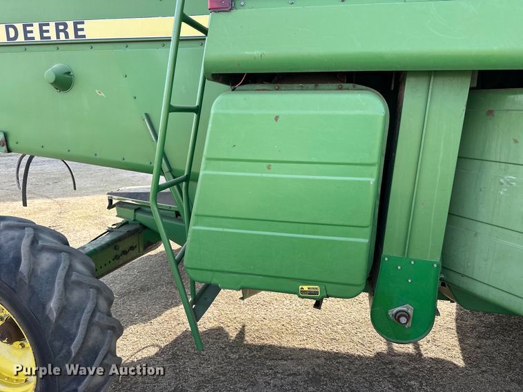 image for item OE9049 1983 John Deere 7720 Turbo combine