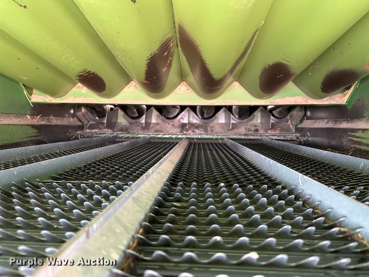 image for item OE9049 1983 John Deere 7720 Turbo combine