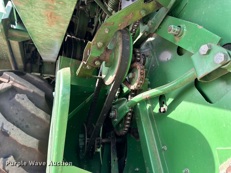 image for item OE9049 1983 John Deere 7720 Turbo combine