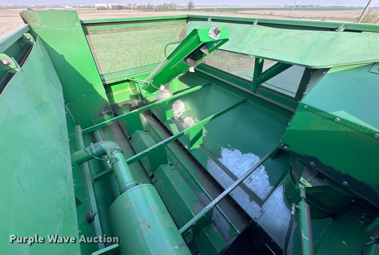 image for item OE9049 1983 John Deere 7720 Turbo combine