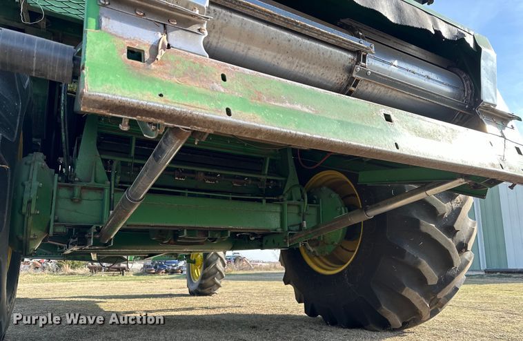 image for item OE9049 1983 John Deere 7720 Turbo combine