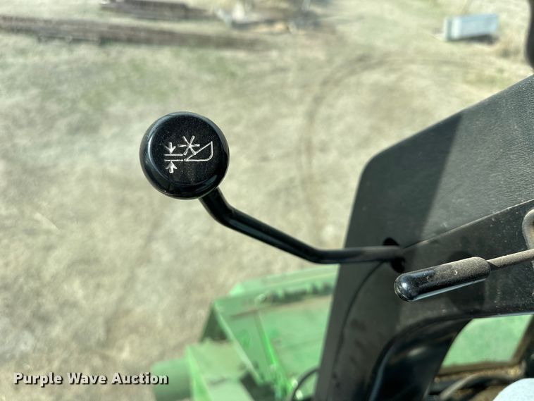 image for item OE9049 1983 John Deere 7720 Turbo combine