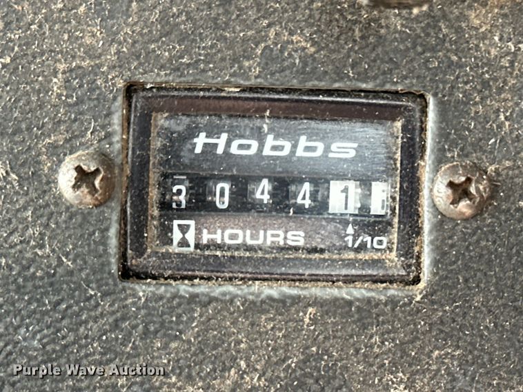 image for item OE9049 1983 John Deere 7720 Turbo combine