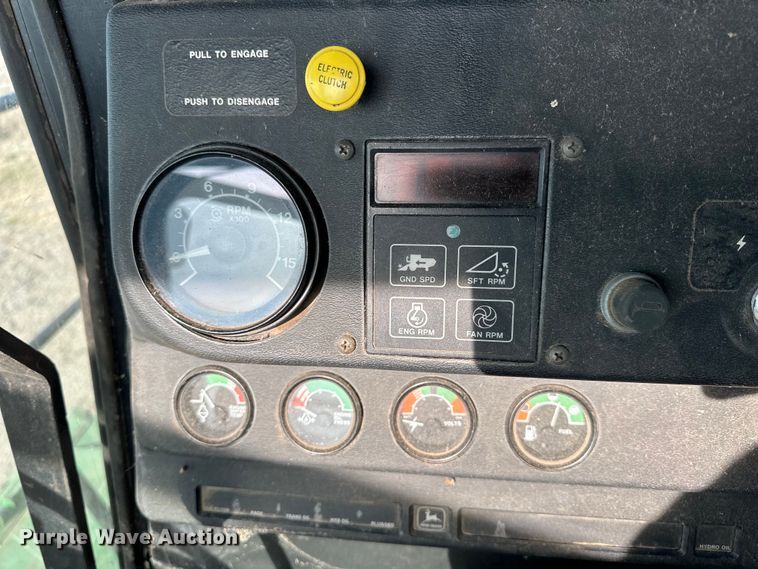 image for item OE9049 1983 John Deere 7720 Turbo combine