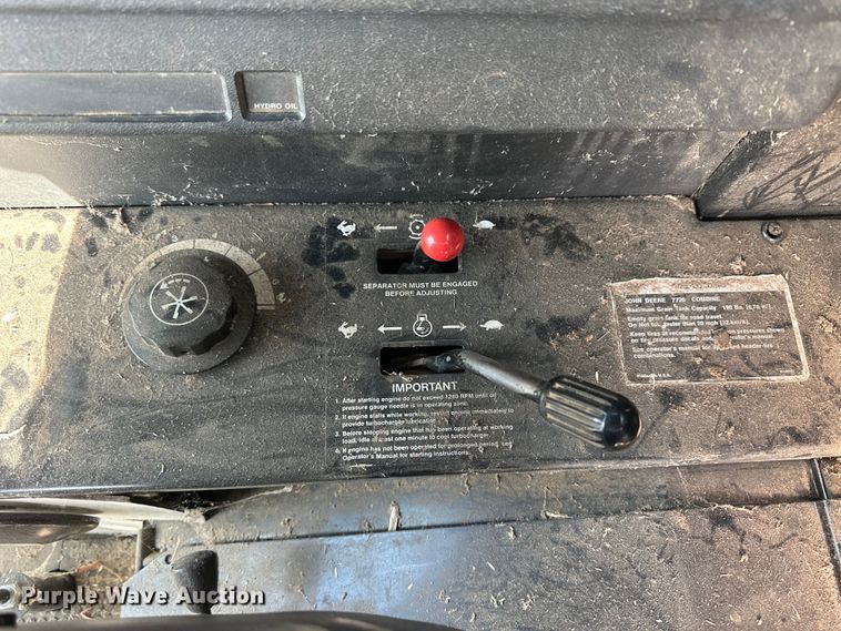 image for item OE9049 1983 John Deere 7720 Turbo combine