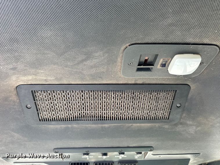 image for item OE9049 1983 John Deere 7720 Turbo combine