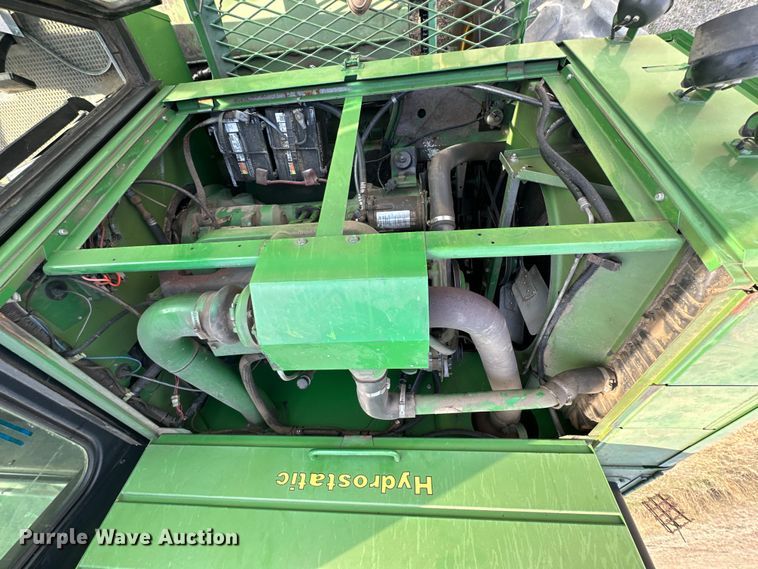 image for item OE9049 1983 John Deere 7720 Turbo combine