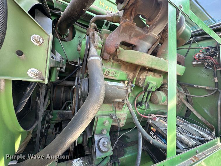 image for item OE9049 1983 John Deere 7720 Turbo combine