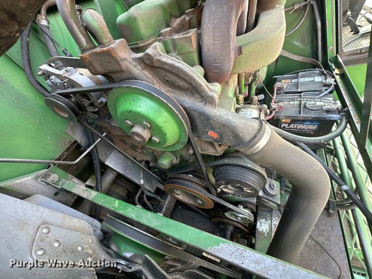 image for item OE9049 1983 John Deere 7720 Turbo combine
