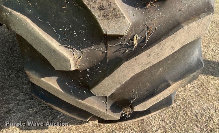 image for item OE9049 1983 John Deere 7720 Turbo combine